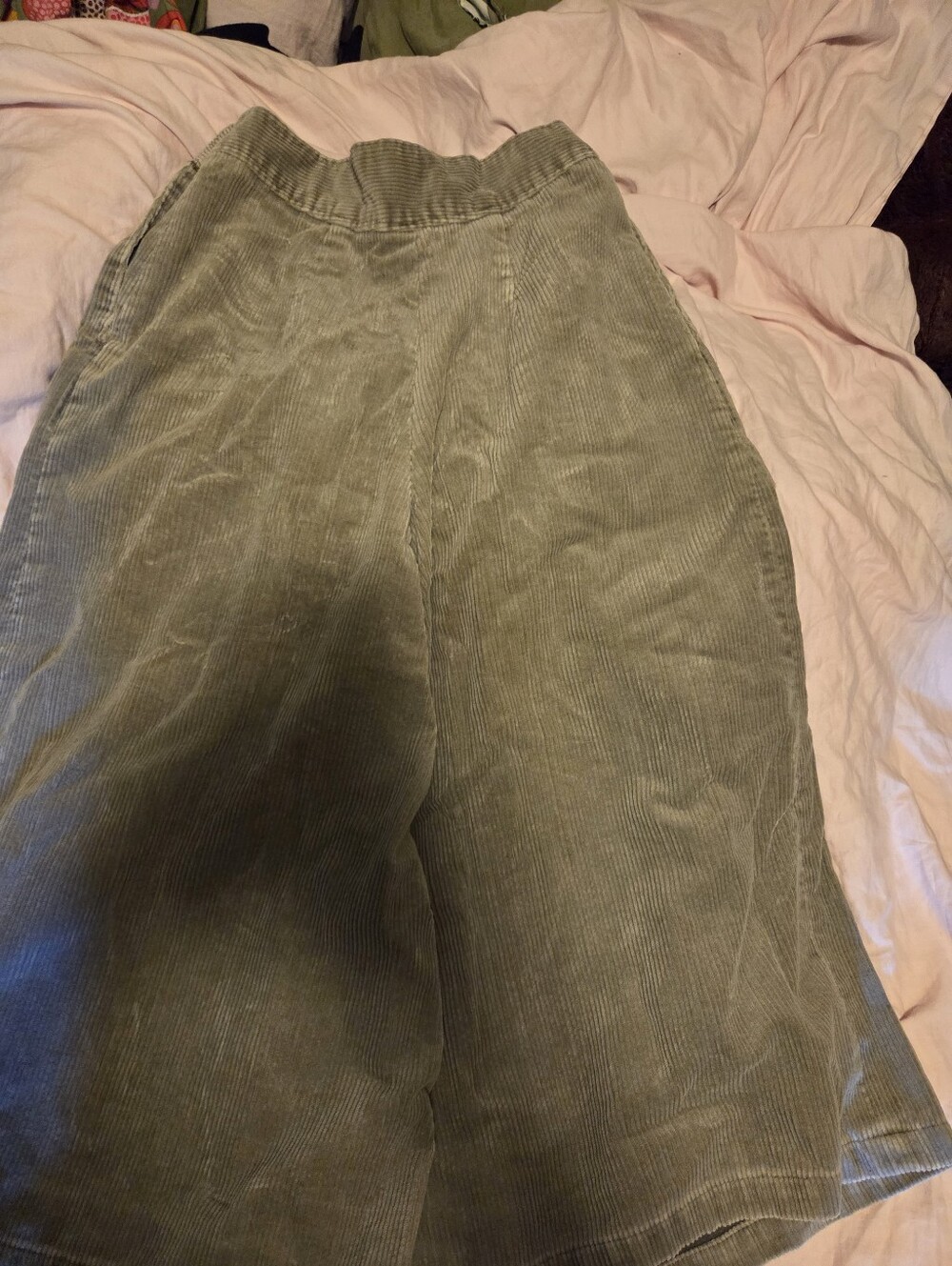 Womens Flowy Capris